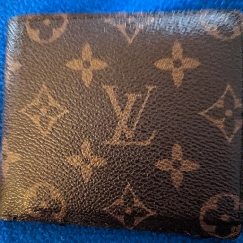 Louis Vuitton mens wallet